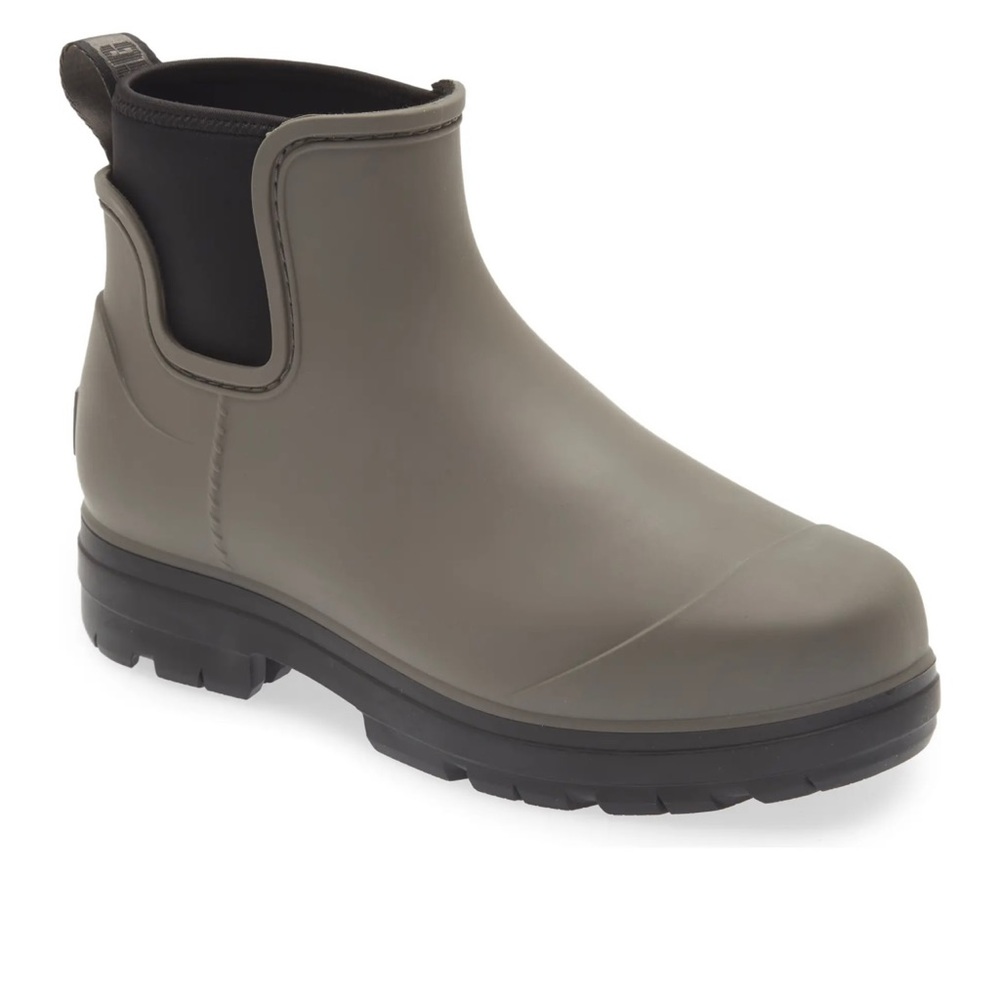 UGG - Picture 2 of 13